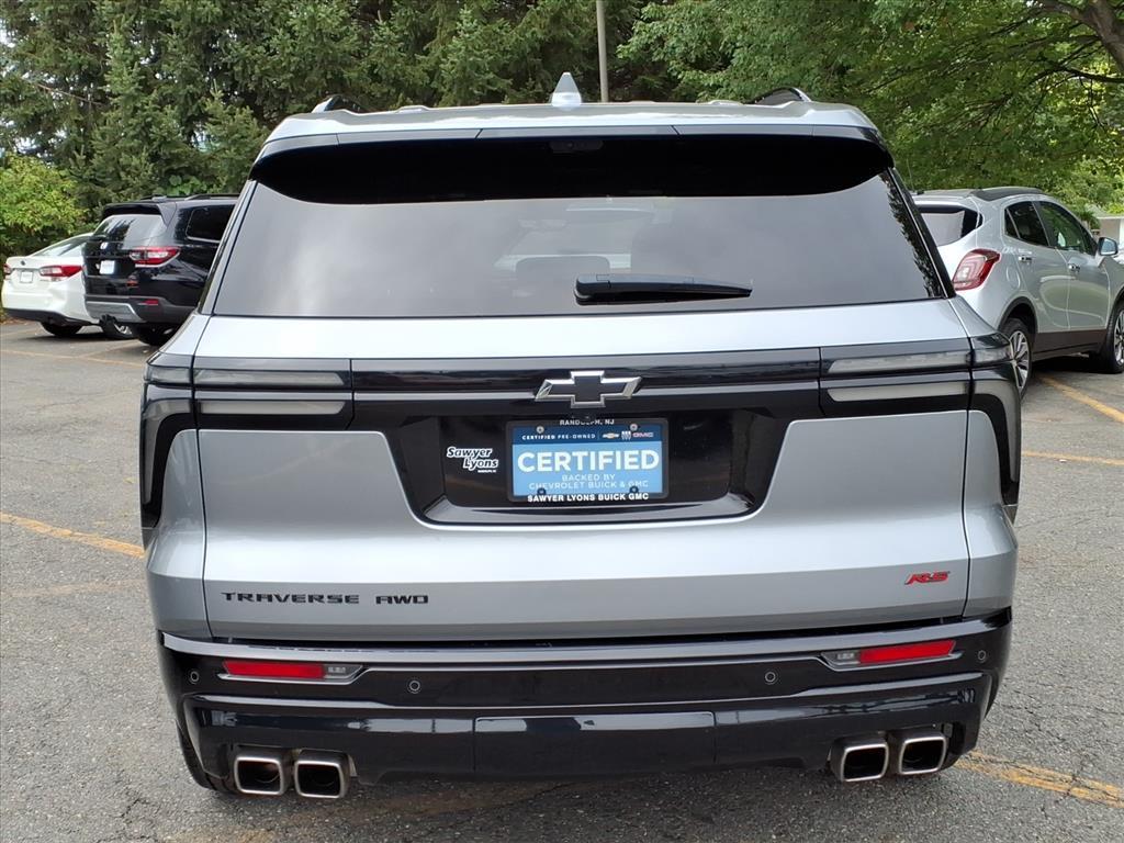 used 2024 Chevrolet Traverse car, priced at $46,973
