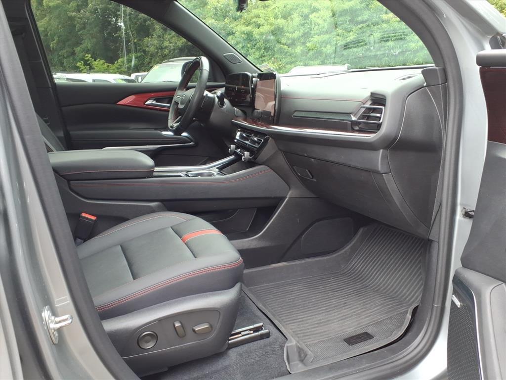 used 2024 Chevrolet Traverse car, priced at $46,973