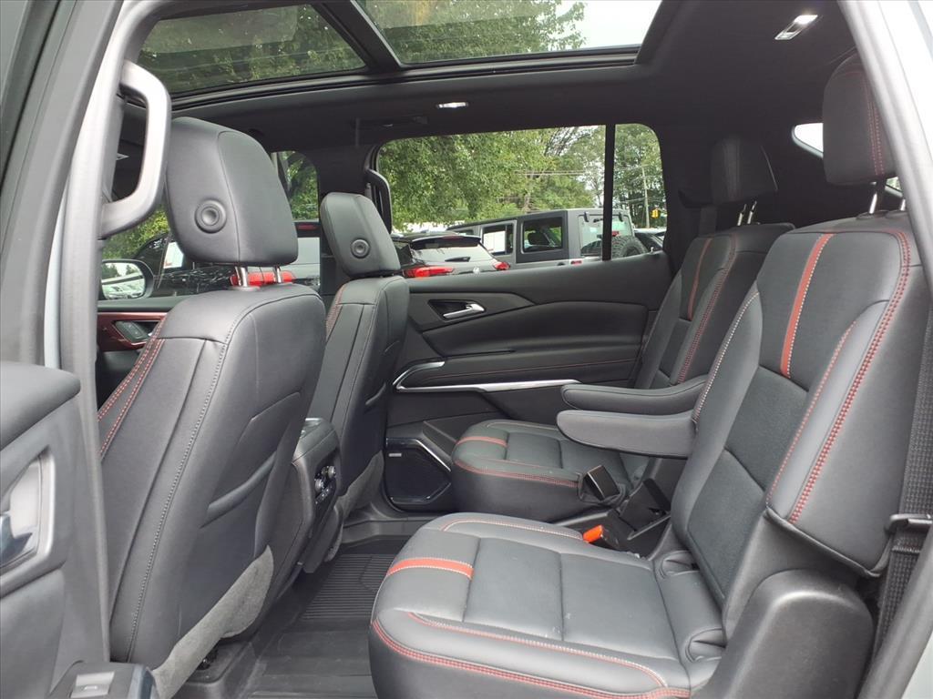 used 2024 Chevrolet Traverse car, priced at $46,973