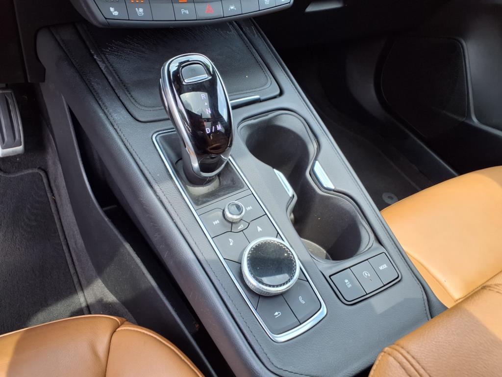 used 2023 Cadillac XT4 car, priced at $27,372