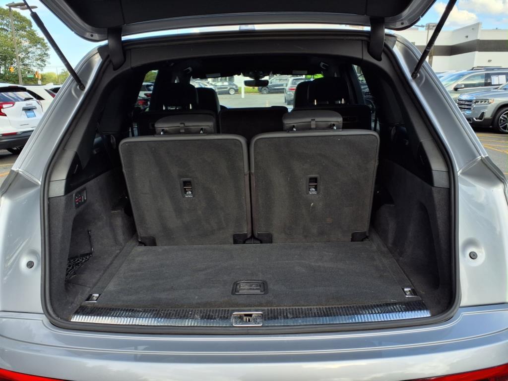 used 2021 Audi Q7 car, priced at $31,156