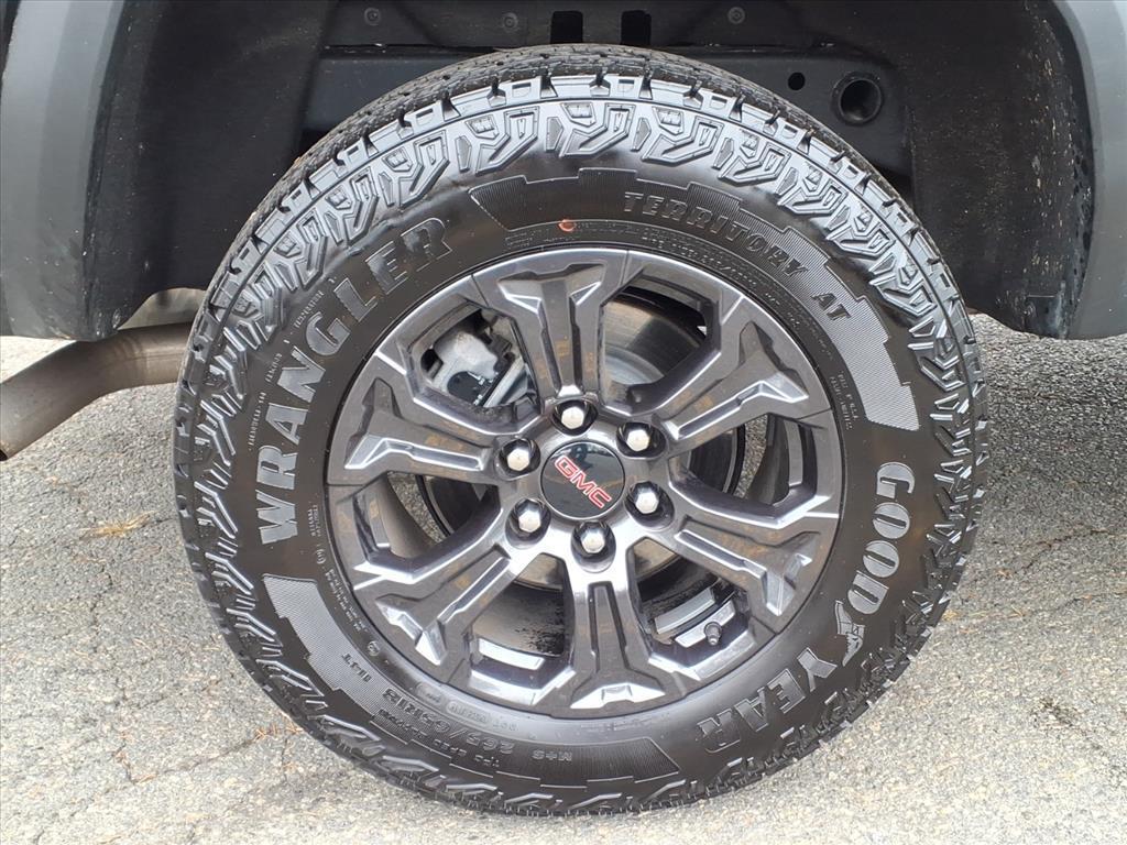 used 2024 GMC Canyon car, priced at $39,985