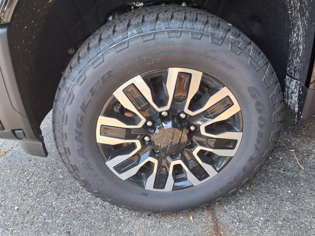 new 2025 GMC Sierra 2500 car, priced at $98,395