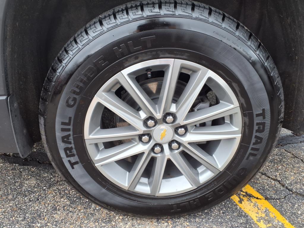 used 2023 Chevrolet Traverse car, priced at $26,883