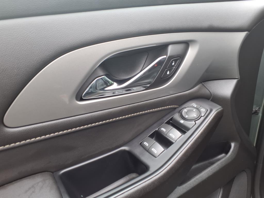 used 2023 Chevrolet Traverse car, priced at $26,883