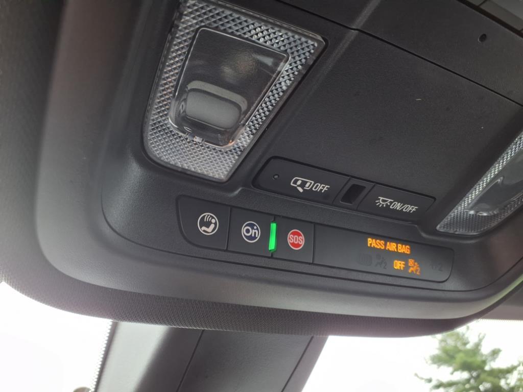 used 2023 Chevrolet Traverse car, priced at $26,883