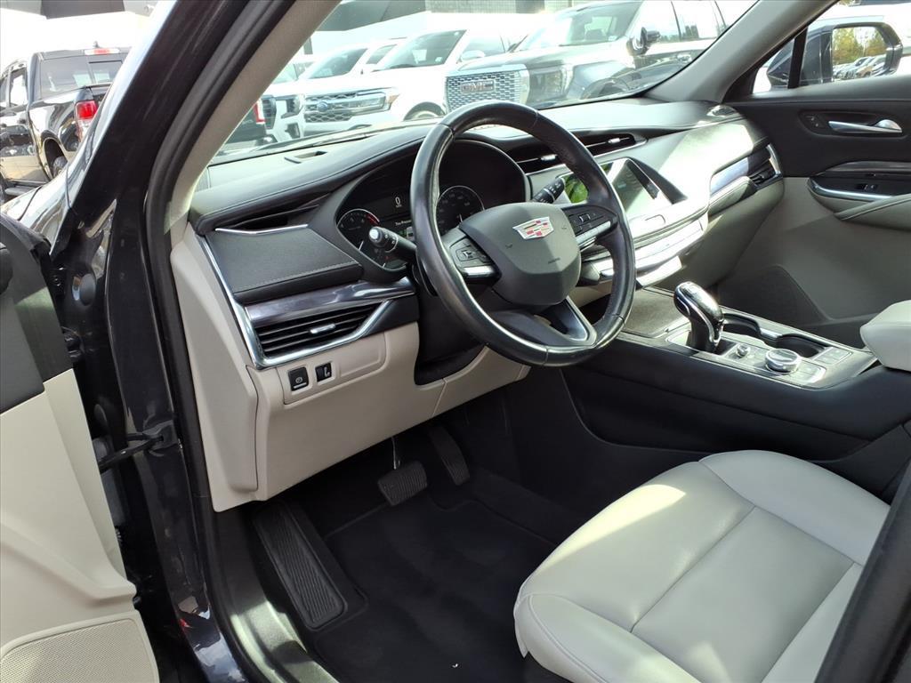 used 2022 Cadillac XT4 car, priced at $24,975