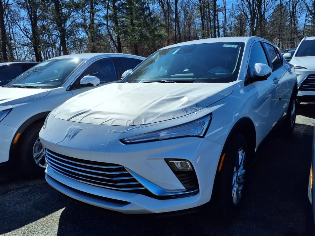 new 2025 Buick Envista car, priced at $26,685