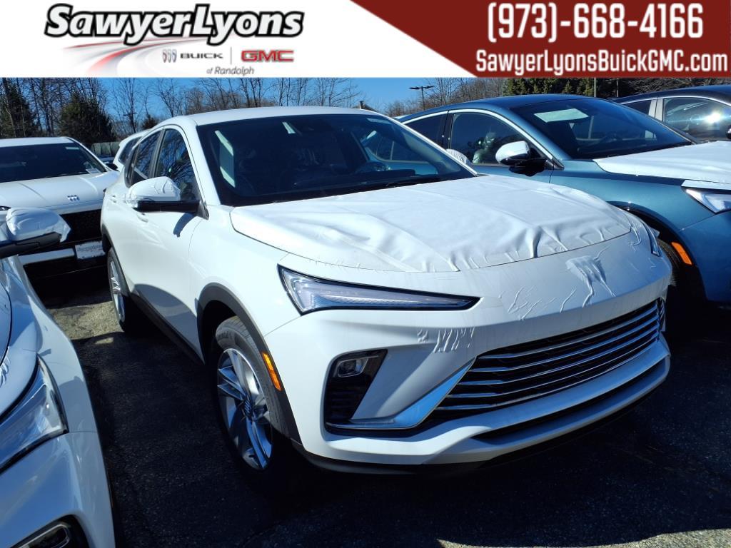 new 2025 Buick Envista car, priced at $26,685