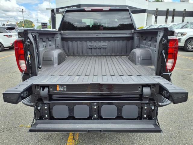 used 2022 GMC Sierra 1500 car, priced at $35,162
