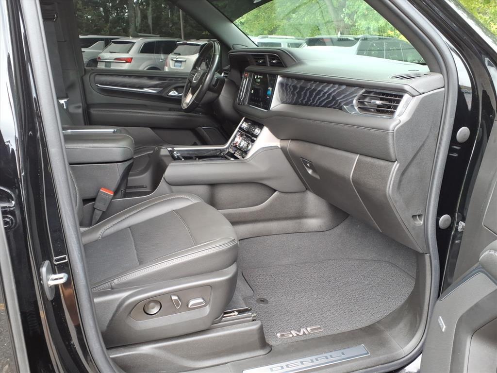 used 2022 GMC Yukon car, priced at $53,794