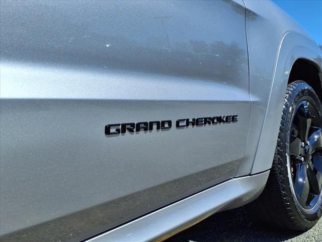 used 2015 Jeep Grand Cherokee car, priced at $17,601