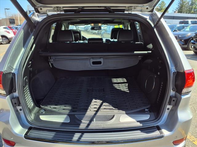 used 2015 Jeep Grand Cherokee car, priced at $17,601
