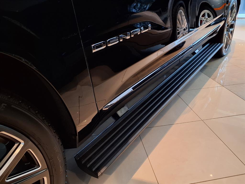 new 2025 GMC Yukon XL car, priced at $109,085