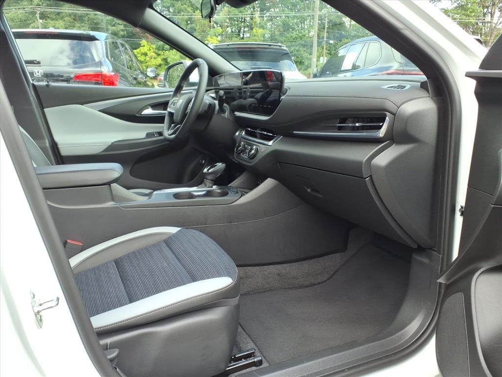 used 2025 Buick Envista car, priced at $21,299