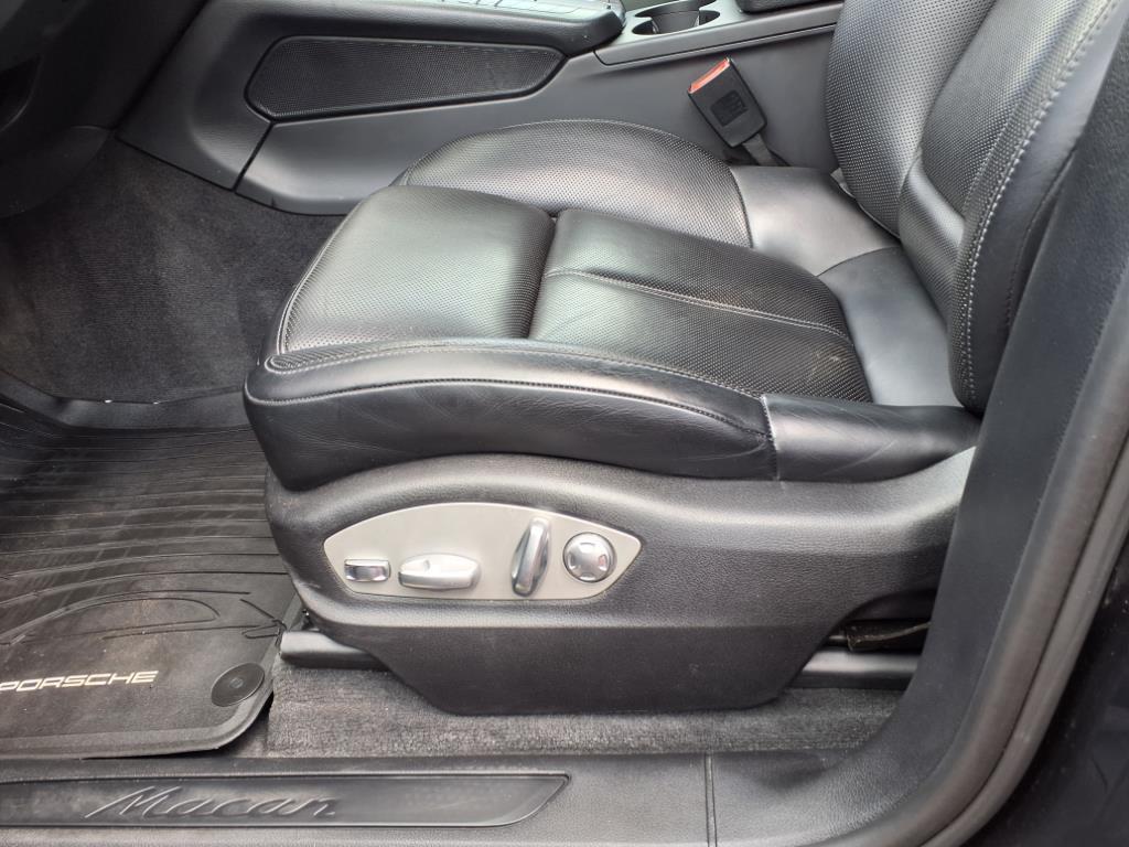 used 2018 Porsche Macan car, priced at $20,727