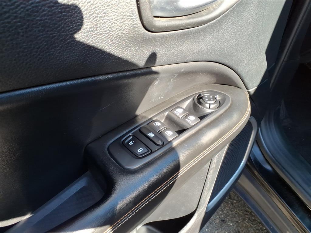 used 2019 Jeep Compass car, priced at $9,425