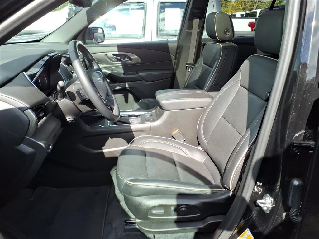 used 2023 Chevrolet Traverse car, priced at $36,108