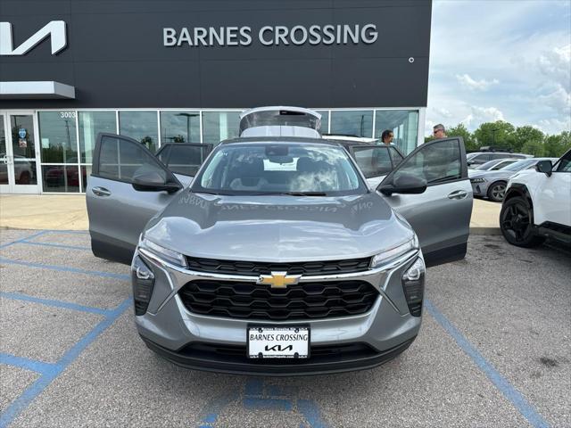 used 2024 Chevrolet Trax car, priced at $23,899