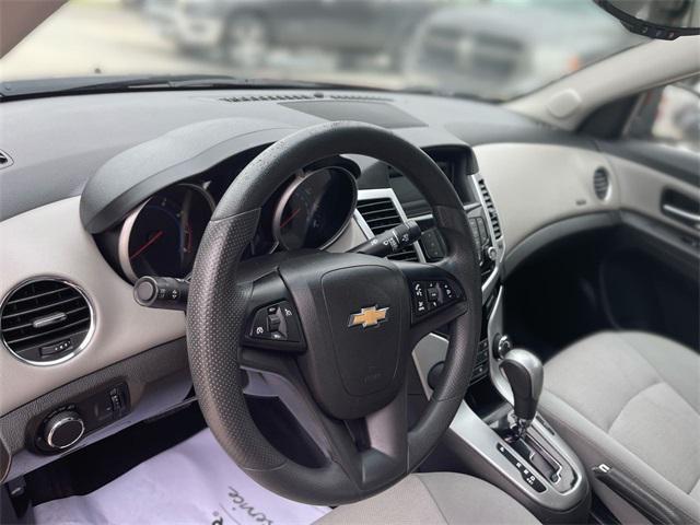 used 2015 Chevrolet Cruze car, priced at $11,000