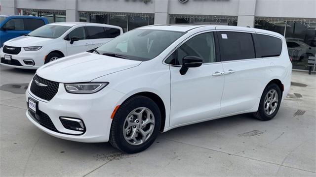 new 2024 Chrysler Pacifica car, priced at $51,895