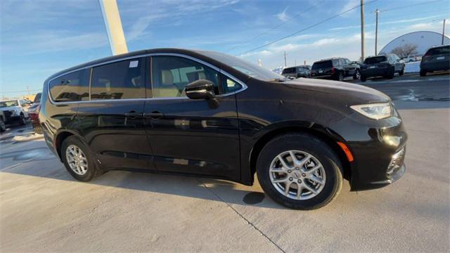 new 2025 Chrysler Pacifica car, priced at $43,754