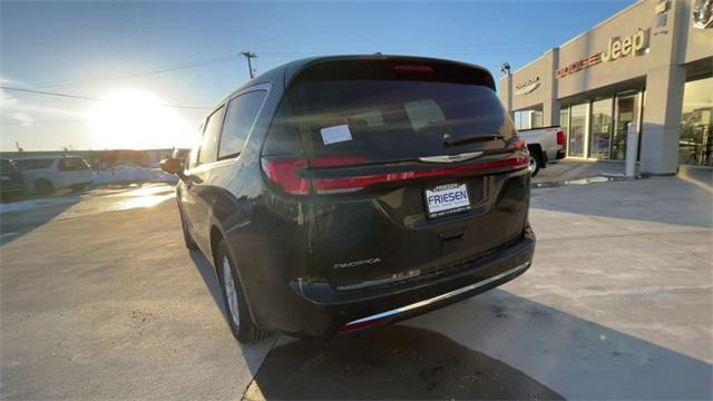 new 2025 Chrysler Pacifica car, priced at $43,754