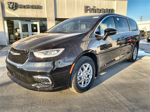 new 2025 Chrysler Pacifica car, priced at $43,754