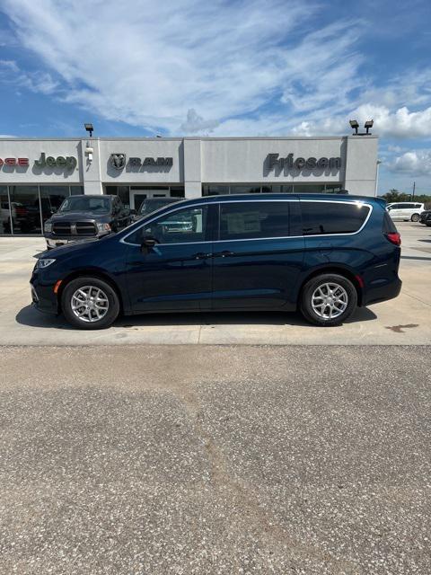 new 2025 Chrysler Pacifica car, priced at $42,069