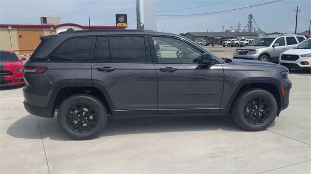 new 2024 Jeep Grand Cherokee car, priced at $38,053