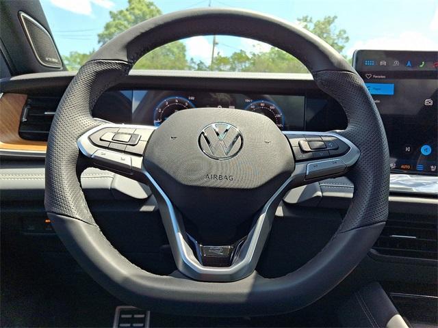 new 2025 Volkswagen Tiguan car, priced at $42,914