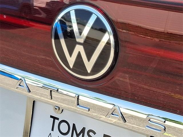 new 2025 Volkswagen Atlas car, priced at $56,764
