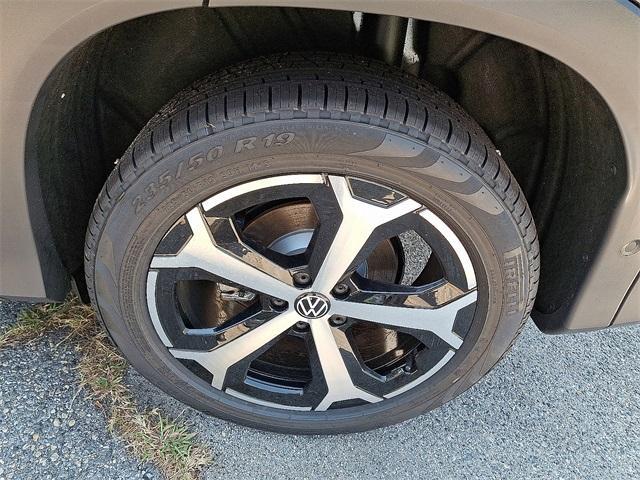 new 2025 Volkswagen Tiguan car, priced at $36,671