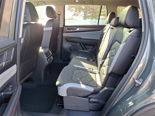 new 2025 Volkswagen Atlas car, priced at $49,186