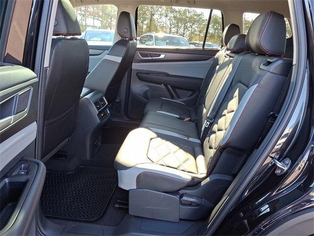 new 2024 Volkswagen Atlas car, priced at $50,081