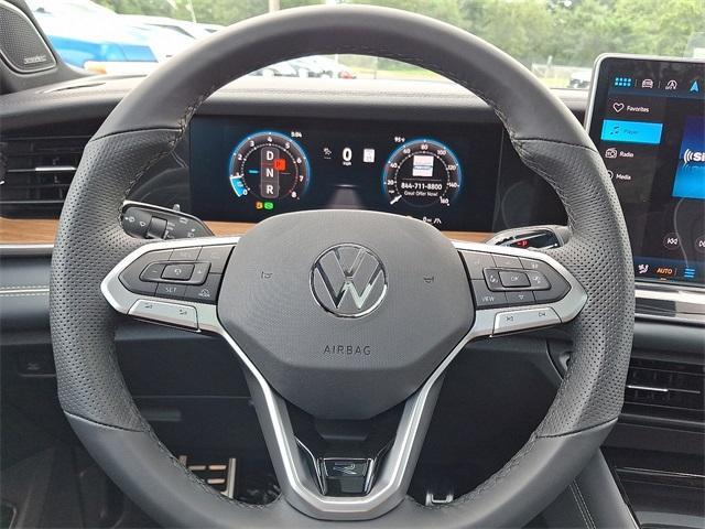 new 2025 Volkswagen Tiguan car, priced at $42,914