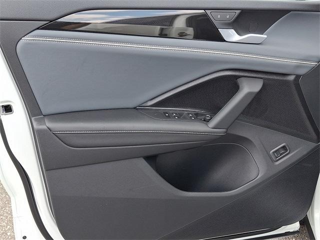 new 2025 Volkswagen Tiguan car, priced at $42,914