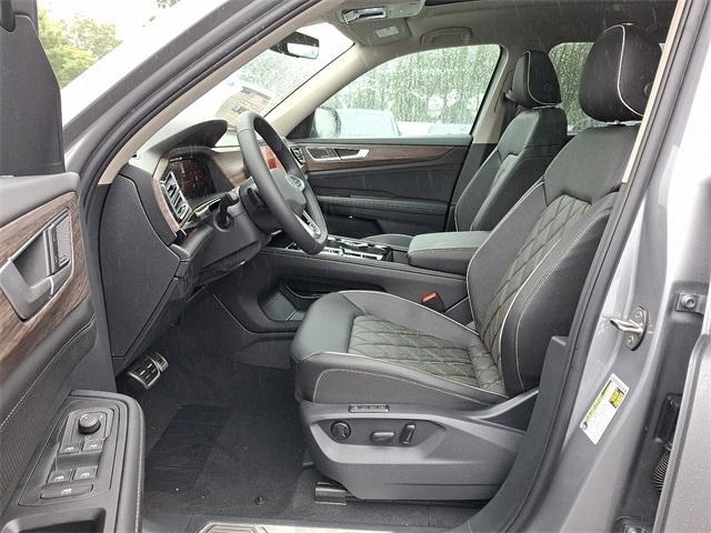 new 2025 Volkswagen Atlas car, priced at $56,366