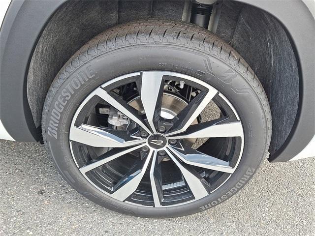 new 2025 Volkswagen Atlas car, priced at $56,994