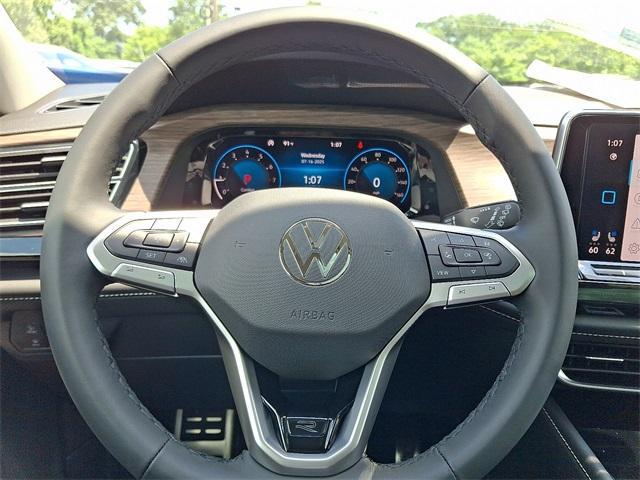 new 2025 Volkswagen Atlas car, priced at $56,994