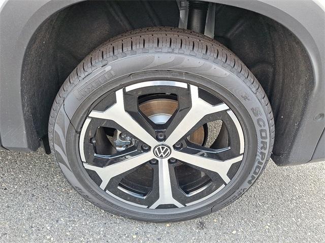 new 2025 Volkswagen Tiguan car, priced at $37,699