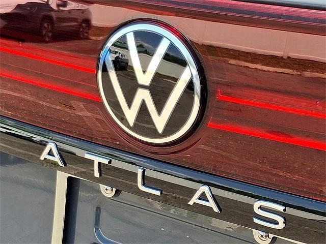 new 2025 Volkswagen Atlas car, priced at $51,501