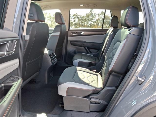 new 2025 Volkswagen Atlas car, priced at $50,506