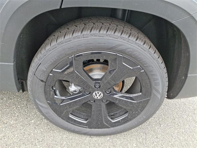 new 2025 Volkswagen Taos car, priced at $37,728