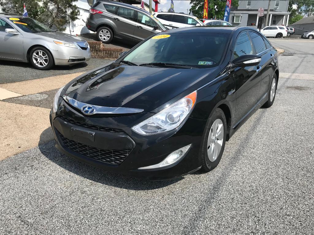 used 2014 Hyundai Sonata Hybrid car, priced at $4,795