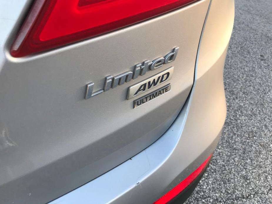 used 2014 Hyundai Santa Fe car, priced at $9,495