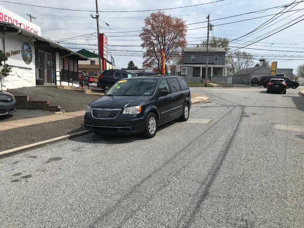 used 2014 Chrysler Town & Country car, priced at $9,795