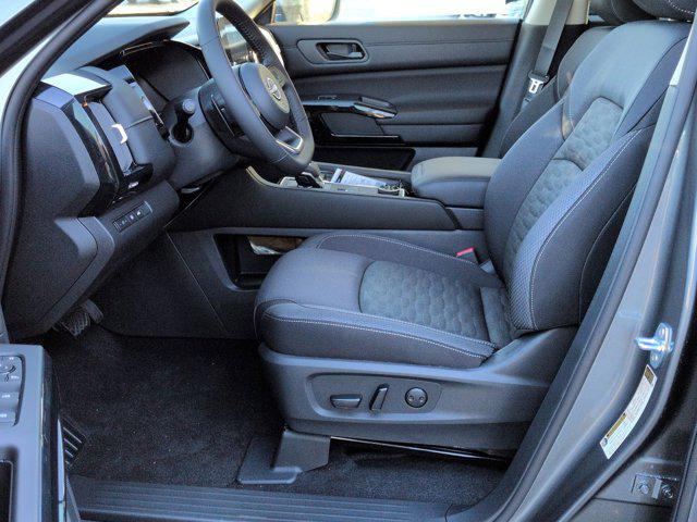 new 2025 Nissan Pathfinder car, priced at $36,799