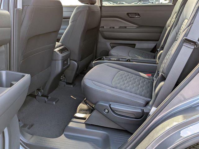 new 2025 Nissan Pathfinder car, priced at $37,999