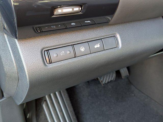 new 2025 Nissan Pathfinder car, priced at $37,999